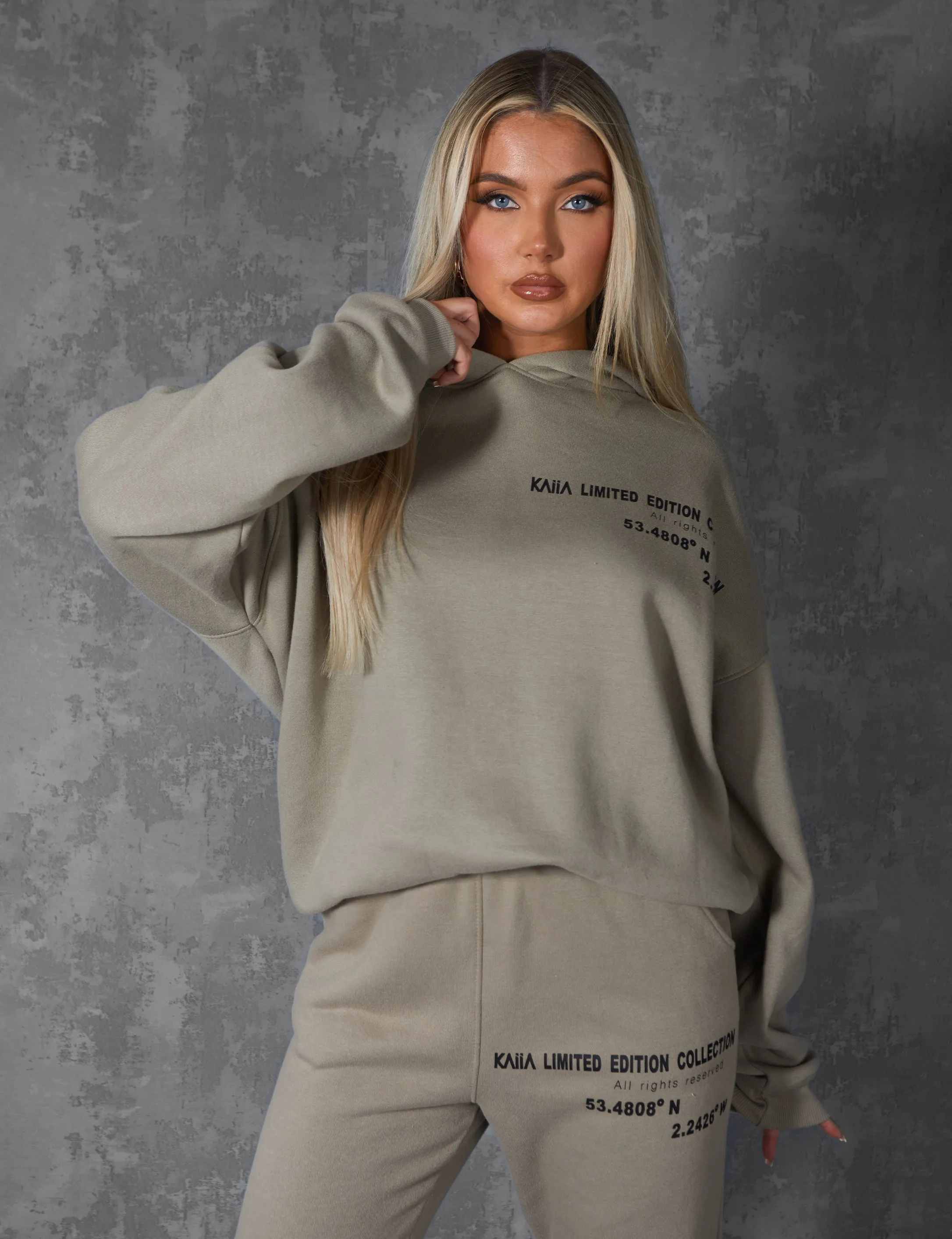 Curve Off-Set Text Hoodie Khaki