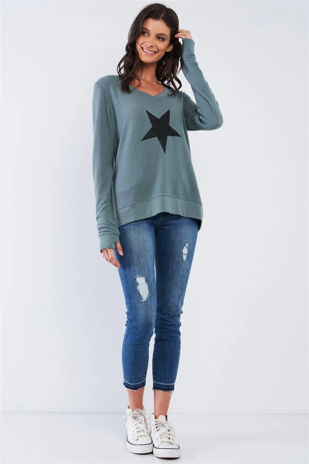 Kale Green "Energy Flows Where Your Intentions Are" Star Graphic  Long Sleeve V-Neck Top /2-3