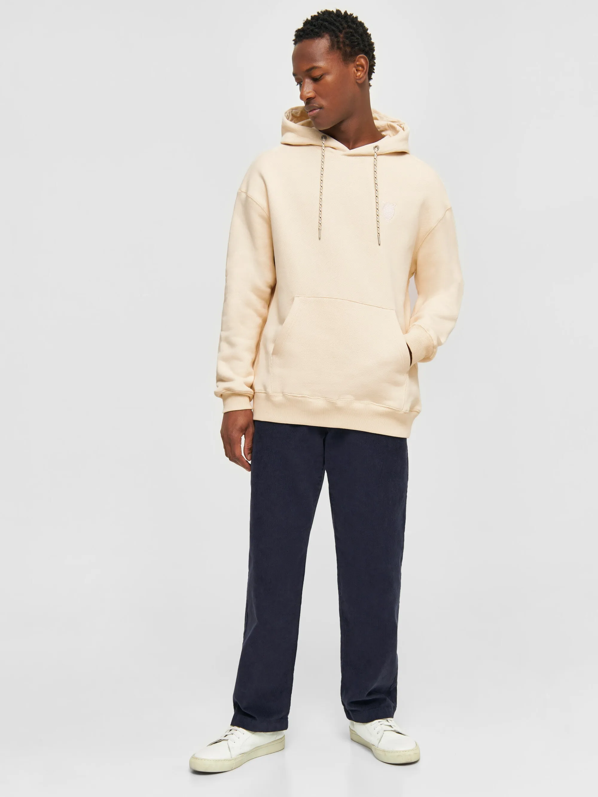 Loose fit hood kangaroo pocket sweat with embroidery at chest - Buttercream