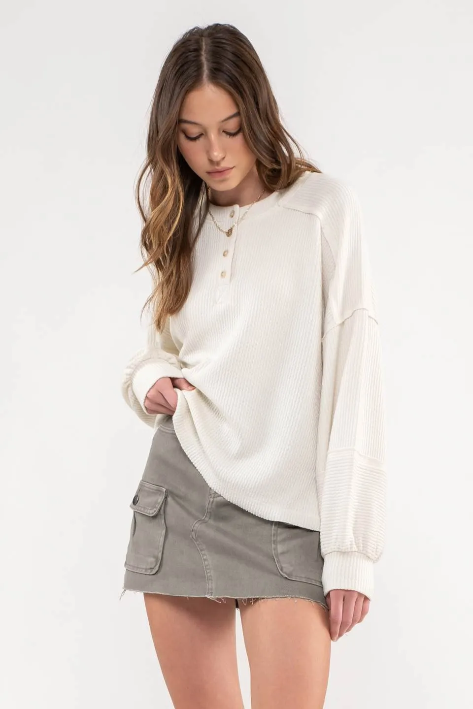 RELAXED RIB KNIT HENLEY TOP