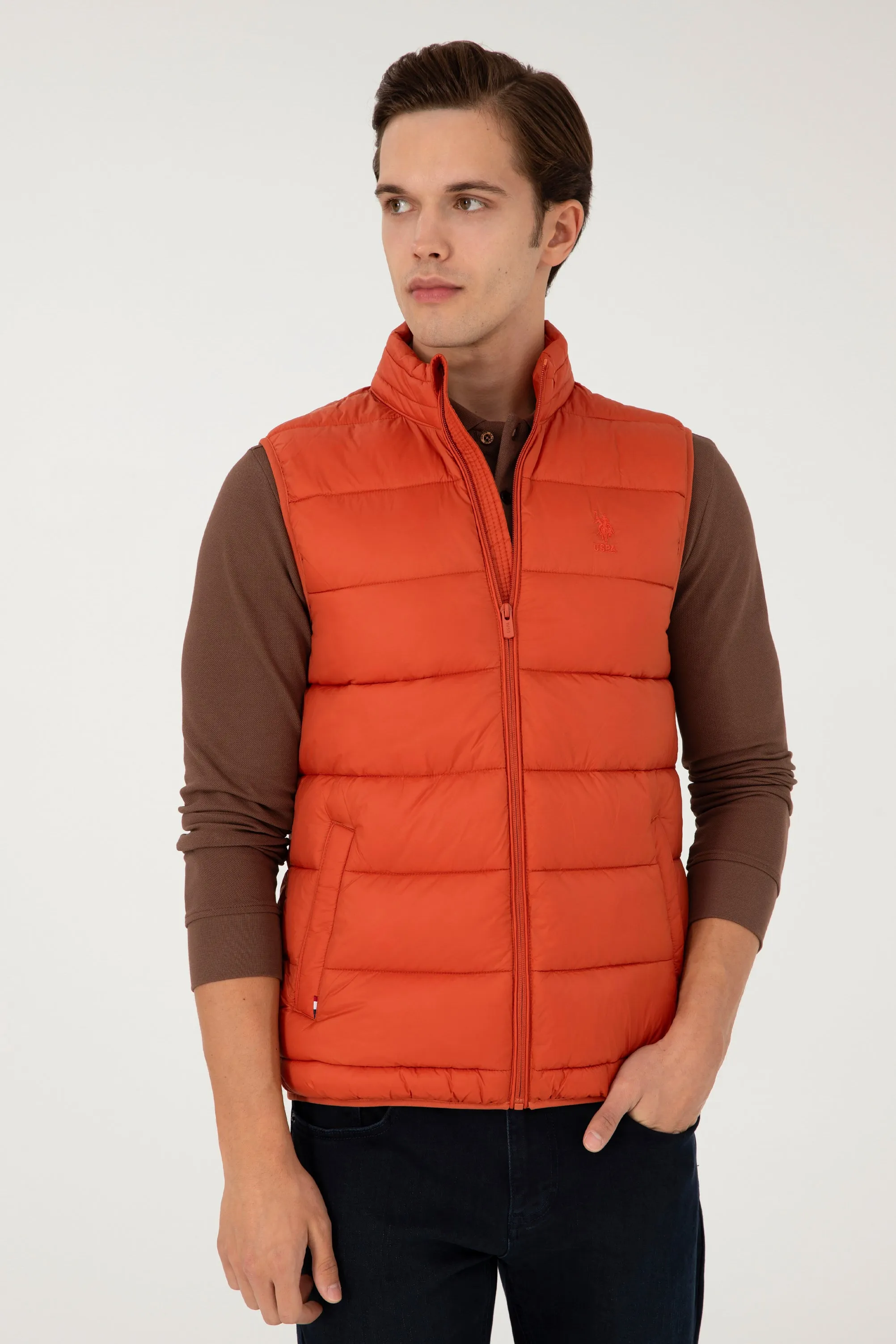 USPA Men Vest Quilted S/L Orange VR031 USPJK156 US POLO ASSN.